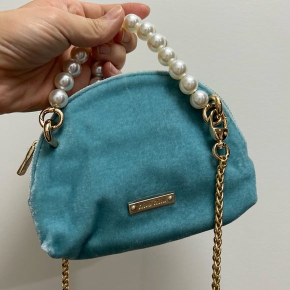 Miu Miu blue mini velvet pouch with pearl handle & Crossbody chain - Picture 2 of 13